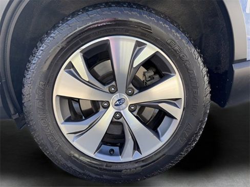 Used 2021 Subaru Ascent Premium w/ Convenience Package image 9