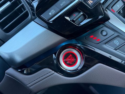 New 2026 Honda Odyssey Touring image 20