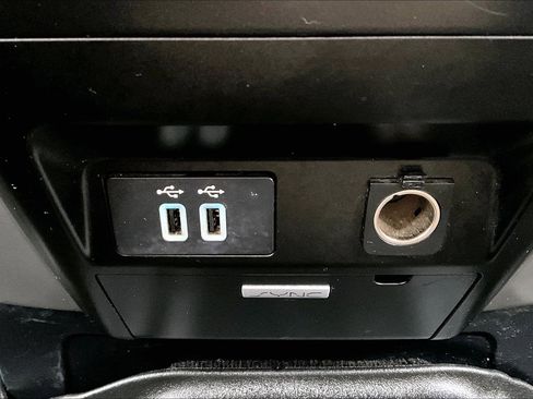 Used 2016 Ford F150 Lariat w/ Trailer Tow Package image 17