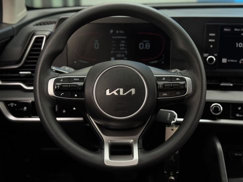 Used 2024 Kia Sportage LX image 16