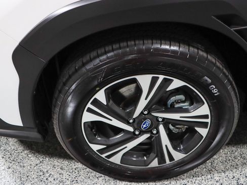 Used 2024 Subaru Crosstrek 2.0i Premium image 11