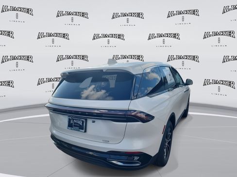 New 2026 Lincoln Nautilus Premier image 5