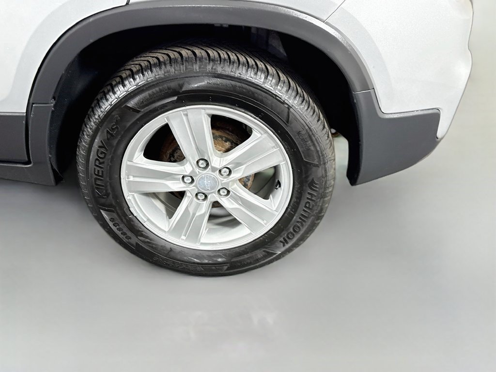 Used 2019 Chevrolet Trax LS FWD image 34