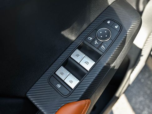 New 2025 Mitsubishi Outlander SEL image 17