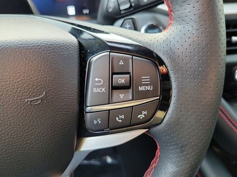 Used 2025 Ford Explorer ST image 6