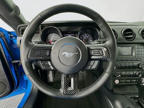 Used 2017 Ford Mustang Coupe image 11