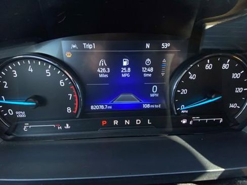 Used 2022 Ford Explorer XLT w/ Equipment Group 202A AWD/4WD image 16