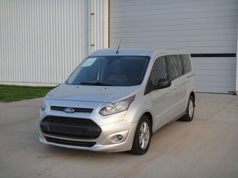 Used 2015 Ford Transit Connect XLT image 2