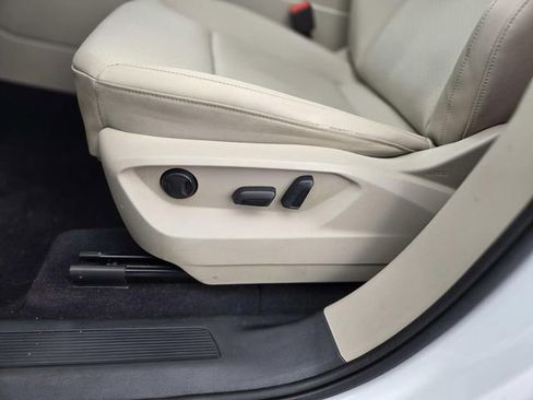 Used 2019 Volkswagen Atlas SE w/ Panoramic Sunroof Package image 36