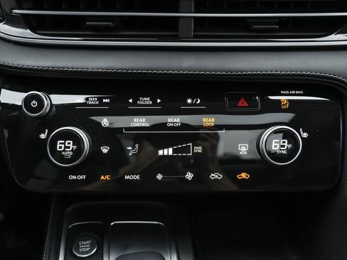 Used 2024 INFINITI QX60 Pure image 14