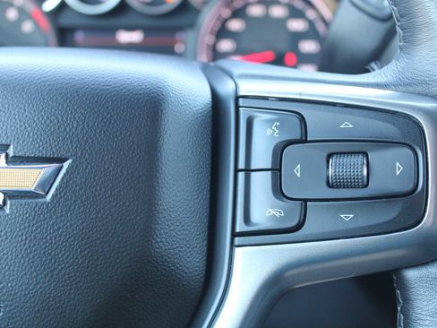 Used 2022 Chevrolet Silverado 3500 LT w/ Convenience Package image 17