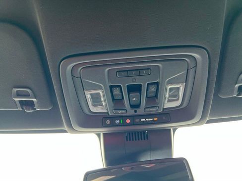 Used 2022 Chevrolet Silverado 1500 High Country w/ High Country Premium Package image 42