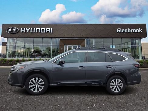 Used 2023 Subaru Outback Premium AWD/4WD image 1