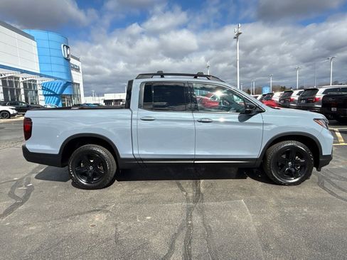 Certified 2023 Honda Ridgeline Black Edition image 12