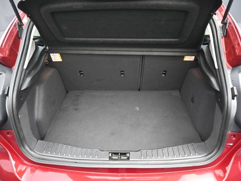 Used 2014 Ford Focus SE w/ Equipment Group 201A FWD image 26