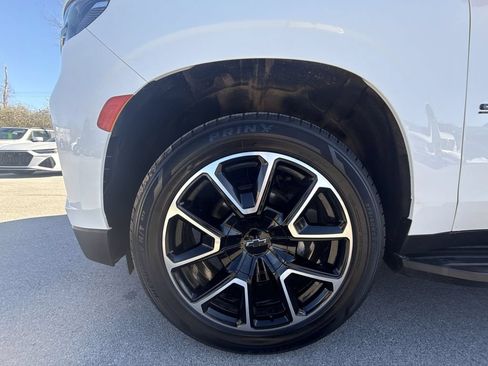 Used 2022 Chevrolet Suburban RST w/ Luxury Package AWD/4WD image 10