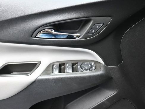Used 2023 Chevrolet Equinox LT image 18