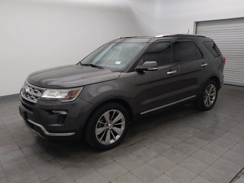 Used 2018 Ford Explorer Limited image 2