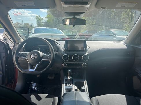 Used 2025 Nissan Sentra SV image 28