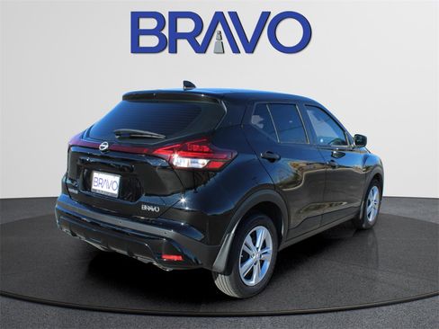 Used 2024 Nissan Kicks S image 5