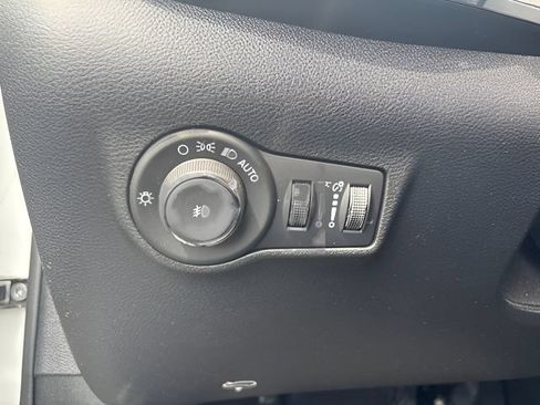 Used 2022 Jeep Compass Limited AWD/4WD image 14