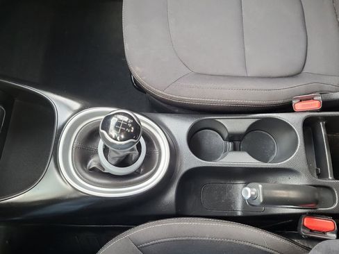 Used 2019 Kia Soul Base image 24