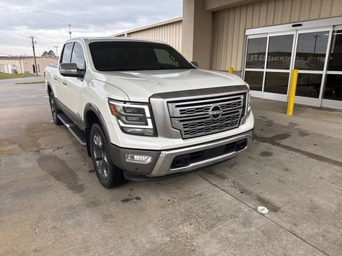 Used 2024 Nissan Titan Platinum Reserve w/ Moonroof Package image 2