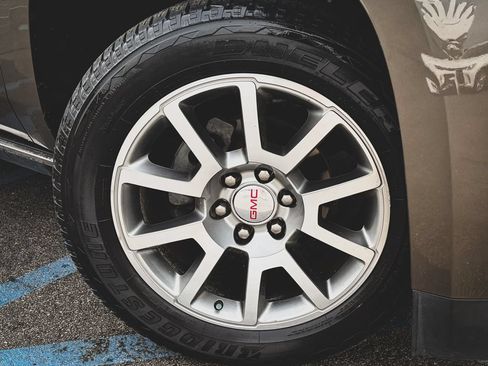 Used 2016 GMC Yukon XL Denali w/ Open Road Package AWD/4WD image 31