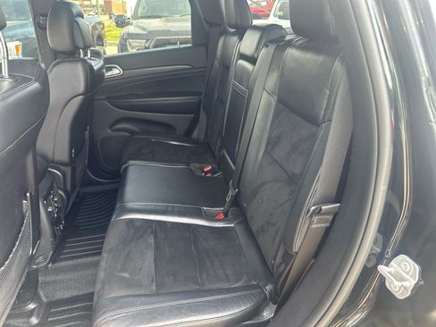Used 2018 Jeep Grand Cherokee Altitude image 14