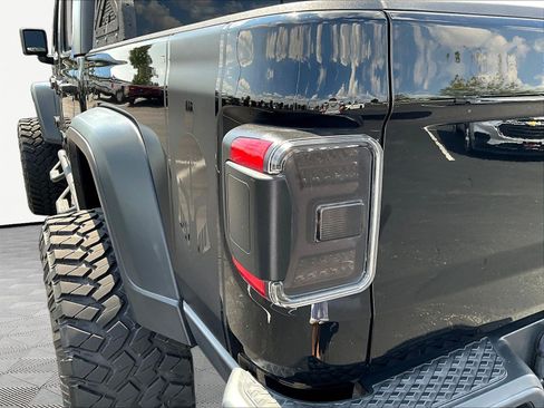 Used 2020 Jeep Gladiator Sport w/ Quick Order Package 24S AWD/4WD image 20