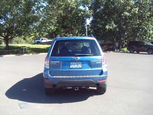 Used 2010 Subaru Forester 2.5X Premium AWD/4WD image 4