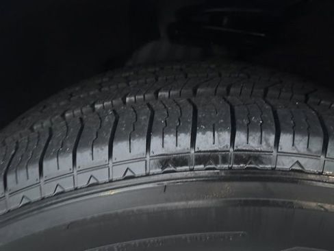 Used 2022 Ford Explorer XLT w/ Equipment Group 202A image 26