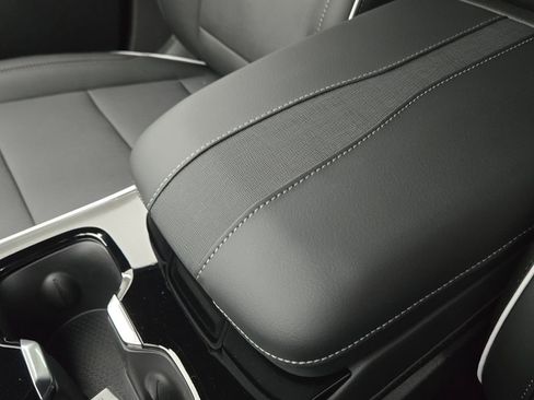 New 2026 Buick Enclave Preferred w/ Power Package image 33