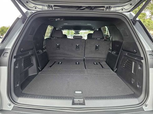 New 2026 Chevrolet Traverse LT image 16