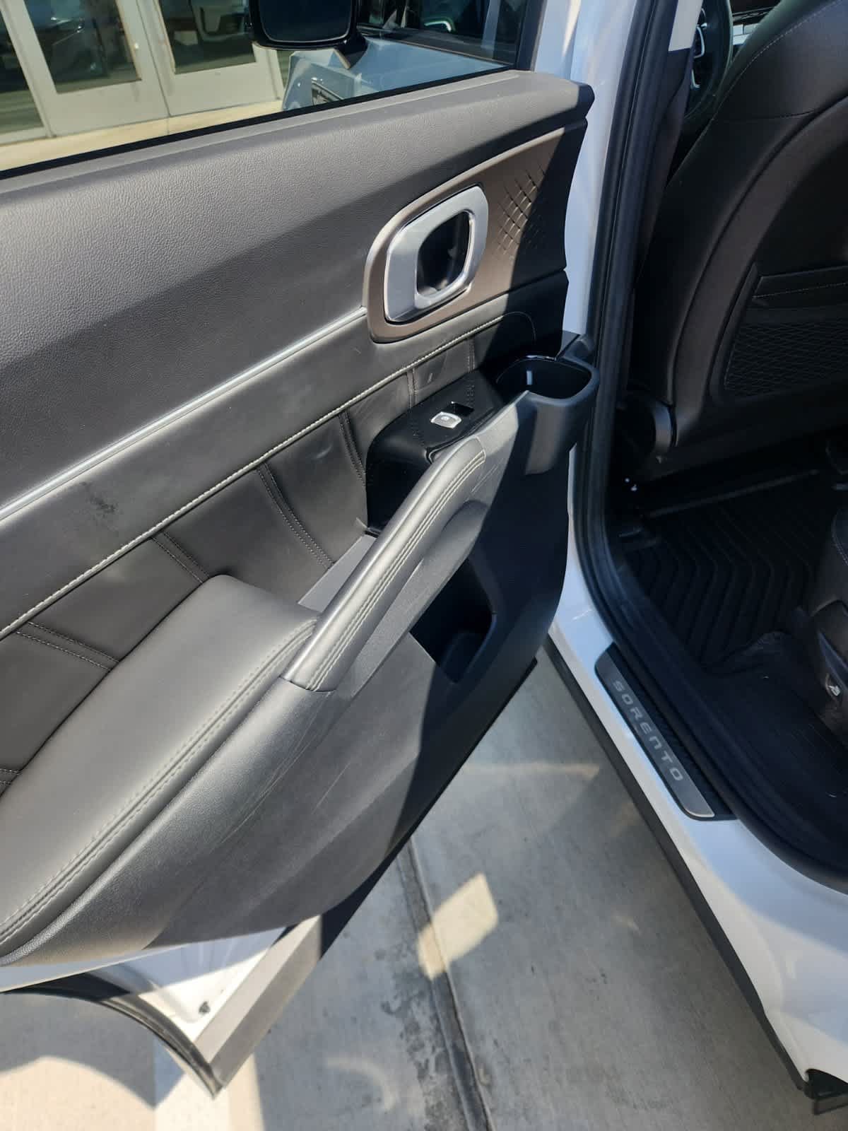 Certified 2023 Kia Sorento SX FWD image 9