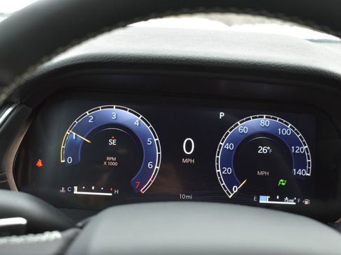 New 2025 Jeep Grand Cherokee Altitude AWD/4WD image 14