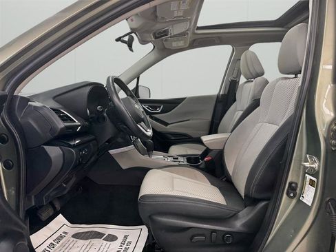 Used 2021 Subaru Forester Premium AWD/4WD image 11