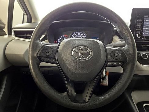 Used 2021 Toyota Corolla L image 19