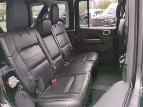 Used 2019 Jeep Wrangler Unlimited Sahara image 20