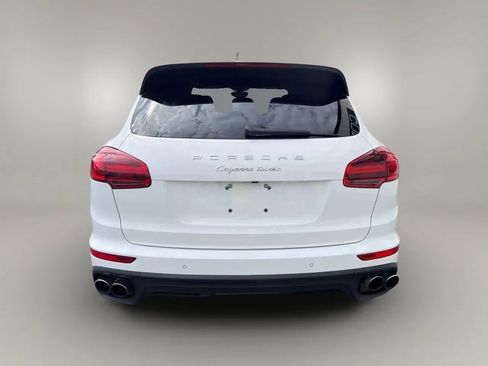 Used 2015 Porsche Cayenne Turbo AWD/4WD image 9
