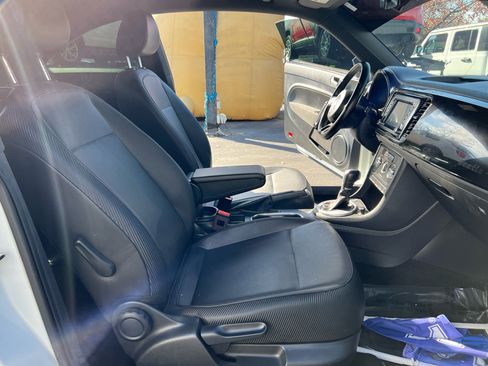 Used 2018 Volkswagen Beetle 2.0T S w/ Style & Comfort Package For S image 14