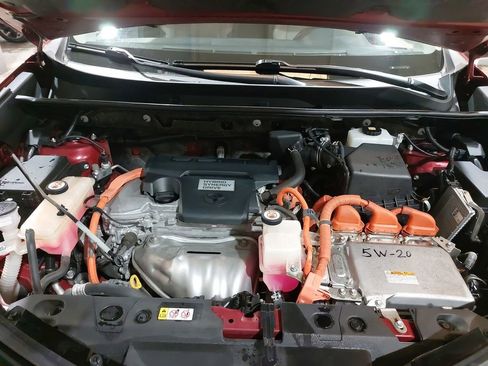 Used 2018 Toyota RAV4 Limited image 30