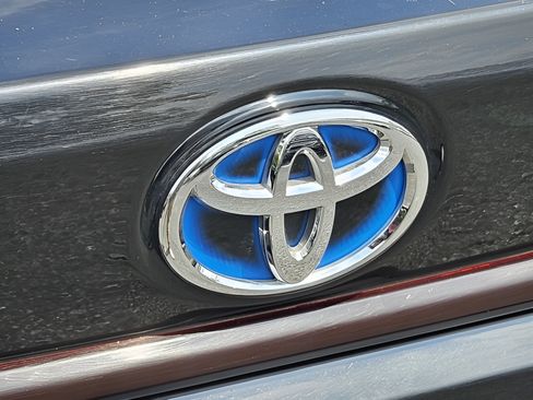 Certified 2023 Toyota Corolla XLE FWD image 31