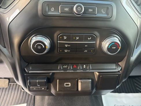 Used 2020 GMC Sierra 2500 4x4 Crew Cab w/ Convenience Package image 16