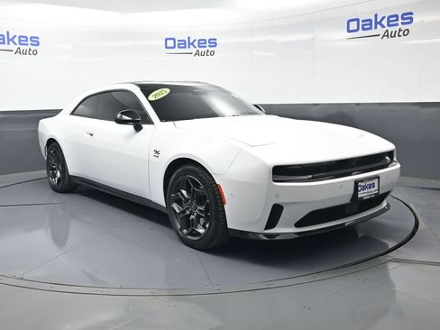 Used 2025 Dodge Charger Daytona R/T AWD/4WD image 2