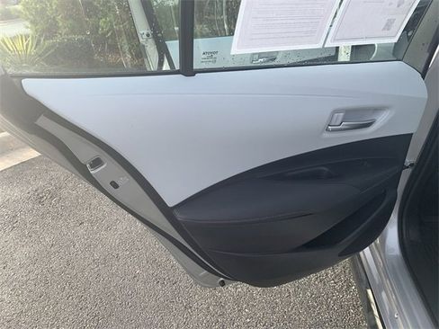 Used 2025 Toyota Corolla SE image 15