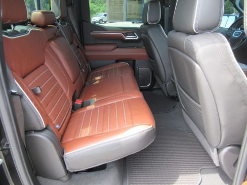 Used 2024 GMC Sierra 1500 Denali Ultimate AWD/4WD image 34