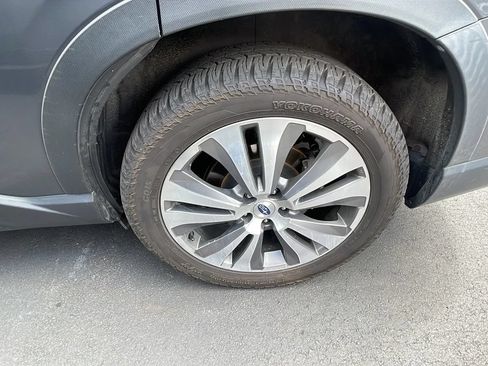 Used 2020 Subaru Ascent Touring w/ Popular Package #3 AWD/4WD image 9