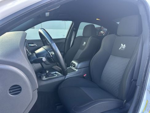 Used 2020 Dodge Charger Scat Pack image 5