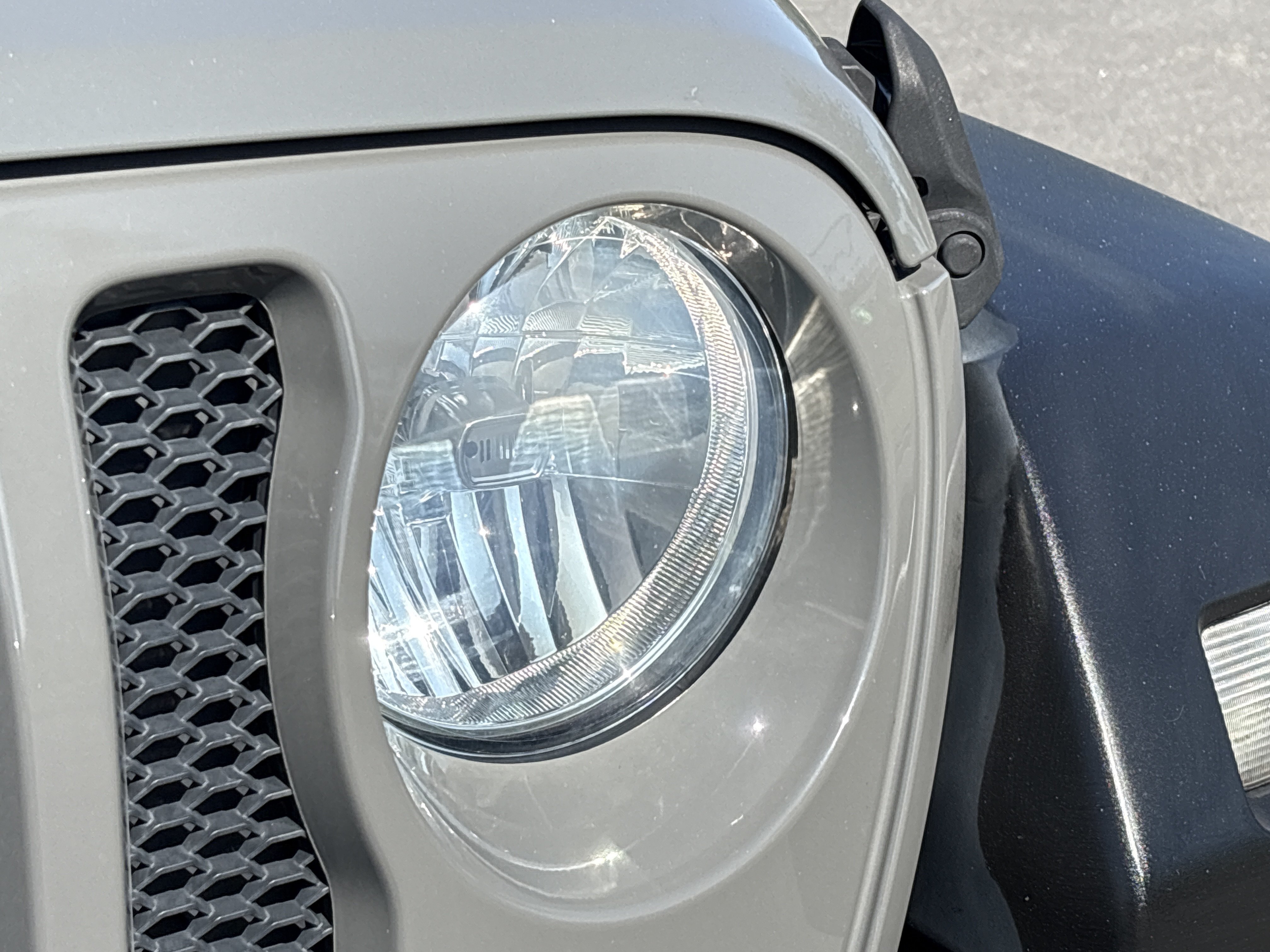 Used 2018 Jeep Wrangler Unlimited Sport AWD/4WD image 11